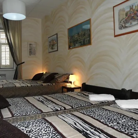 Hostel Morcic Ri *